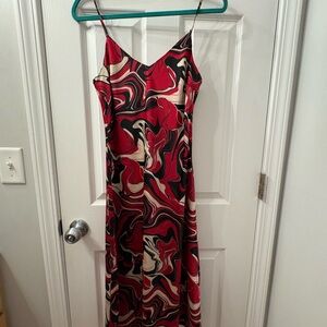 Elegant Swirl Patterned Dress